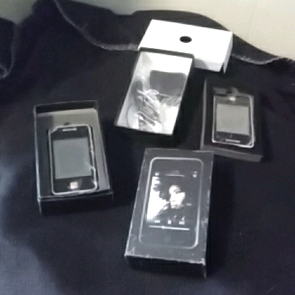 2 for 1--- MP4 Player
